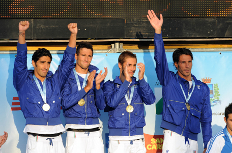 Staffetta 4x200 primo oro maschile, altri azzurri a medaglia 