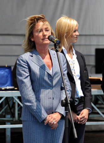 La cerimonia dell'alzabandiera